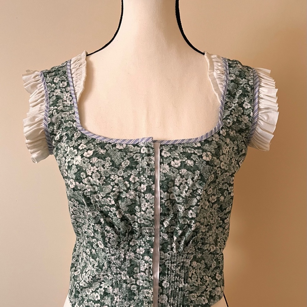 Ruffled Sleeveless Crop Top Bustier Green floral